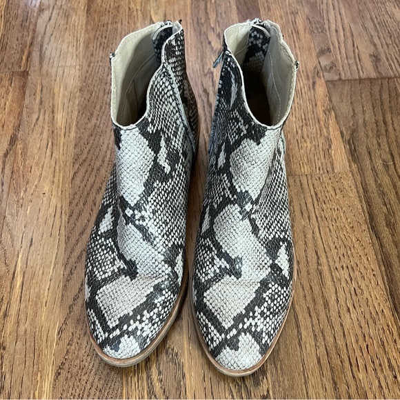 Dolce Vita Tavin Snakeskin Booties, 7.5 - Picture 3 of 7